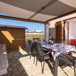 Villa Marko, Kaštelir