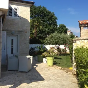 Villa Casa Julia, Kaštelir